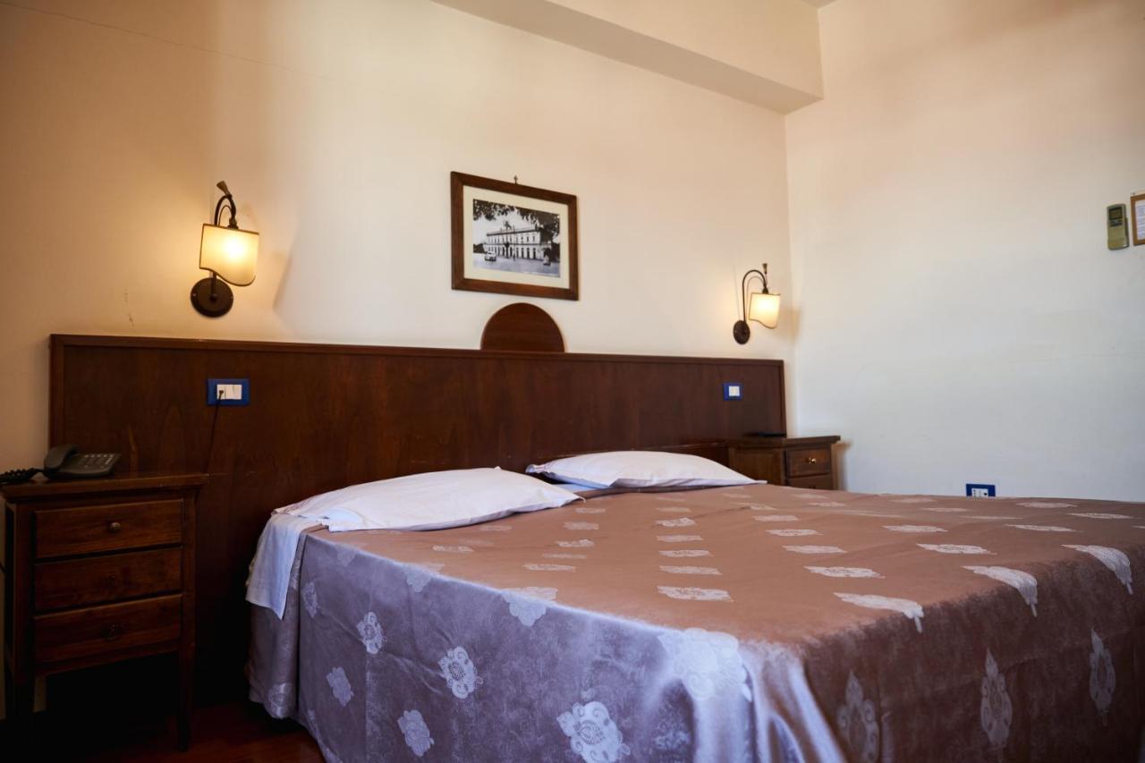 Hotel Max Aversa