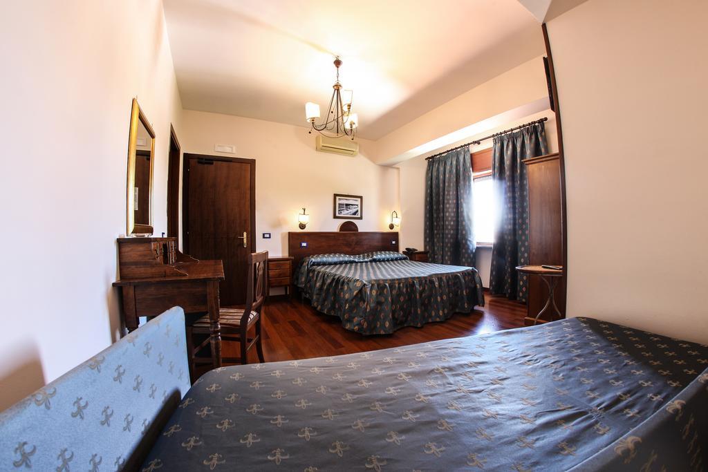 Max Hotel 3*
